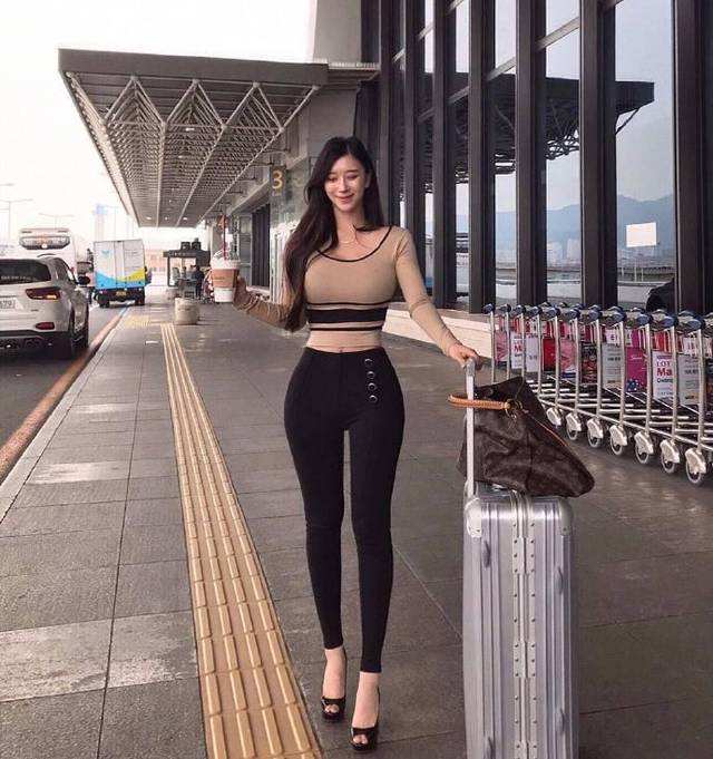 女朋友胸小，对男生有什么好处？