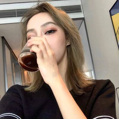 动漫女孩越野摩托